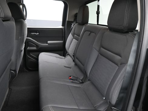 Certified 2022 Nissan Frontier SV w/ Technology Package image 12