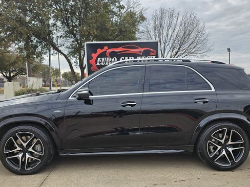 Used 2023 Mercedes-Benz GLE 53 AMG 4MATIC image 2