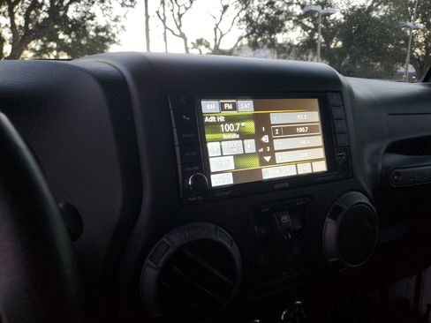 Certified 2017 Jeep Wrangler Unlimited Sport w/ Quick Order Package 24S image 18