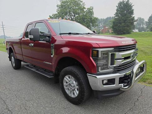 Used 2019 Ford F350 XLT w/ XLT Value Package AWD/4WD image 4