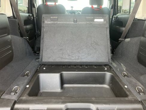 Used 2019 Jeep Wrangler Unlimited Sahara image 45