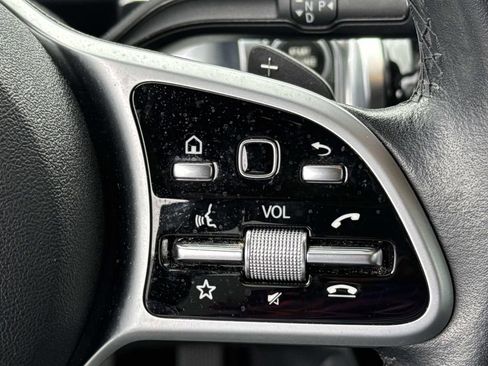 Used 2020 Mercedes-Benz GLB 250 image 24