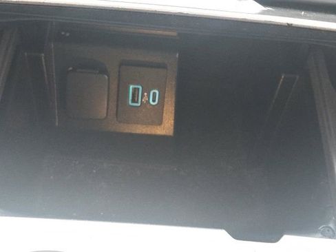 Used 2020 Ford Explorer XLT w/ Equipment Group 202A image 36