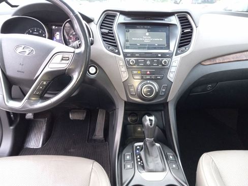 Used 2017 Hyundai Santa Fe Limited w/ Cargo Package image 10