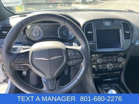 Used 2018 Chrysler 300 S w/ 300S Premium Group RWD image 19