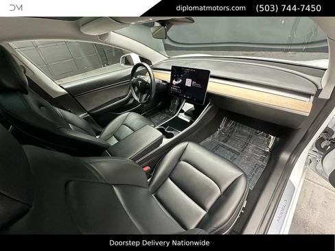 Used 2018 Tesla Model 3 Long Range image 18