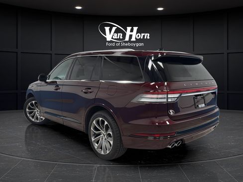 Used 2022 Lincoln Aviator Grand Touring AWD/4WD image 5