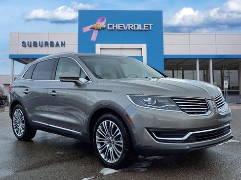 Used 2017 Lincoln MKX Reserve w/ Driver Assistance Package image 3