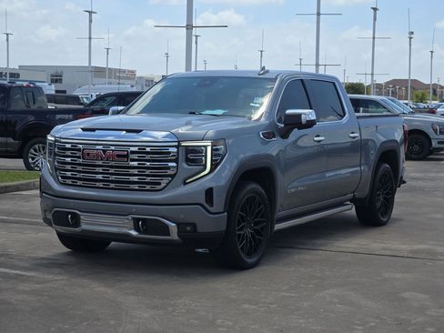 Used 2024 GMC Sierra 1500 Denali w/ Denali Reserve Package AWD/4WD image 10