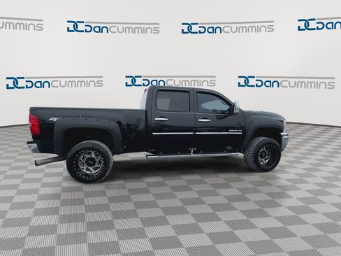 Used 2013 Chevrolet Silverado 2500 LT w/ Custom Sport Truck Package image 9