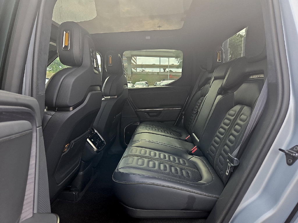 Used 2025 Rivian R1T Adventure Dual AWD/4WD image 13