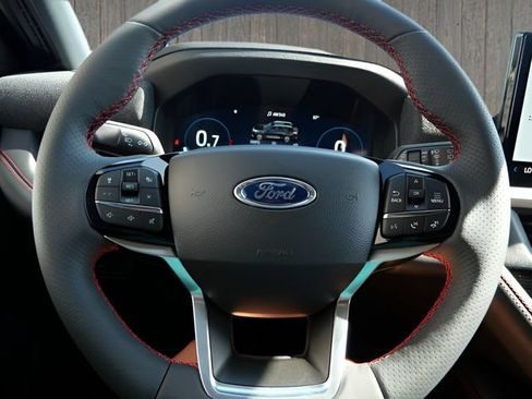 New 2026 Ford Explorer ST-Line w/ ST-Line Street Pack AWD/4WD image 24