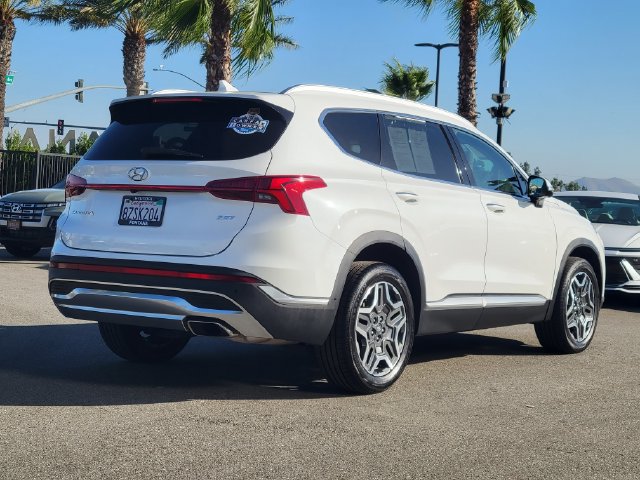Used 2022 Hyundai Santa Fe Limited w/ Cargo Package FWD image 4