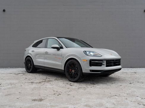 Certified 2026 Porsche Cayenne S image 9