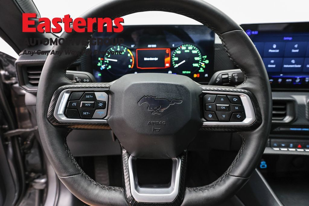 Used 2025 Ford Mustang Coupe RWD image 12