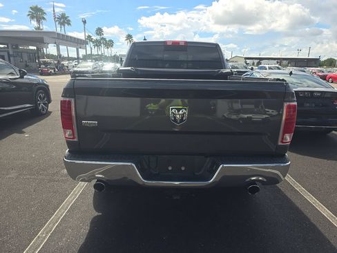Used 2018 RAM 1500 Laramie RWD image 7