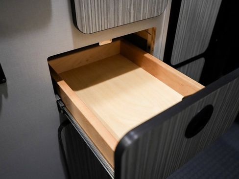 Used 2021 Mercedes-Benz Sprinter 2500 image 29