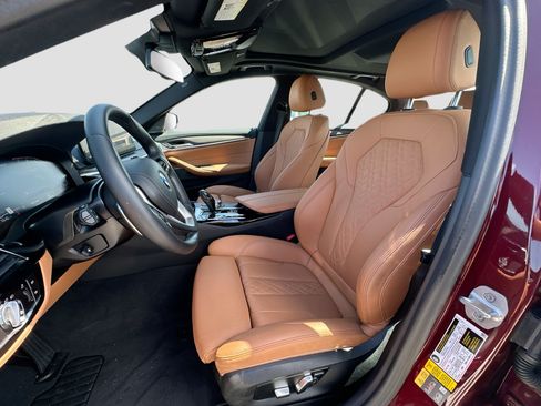 Used 2023 BMW 530e w/ Premium Package RWD image 22
