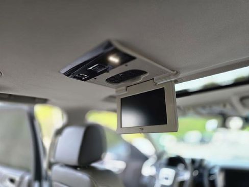 Used 2016 GMC Yukon XL Denali w/ Open Road Package image 31