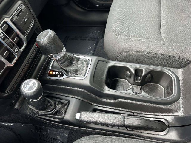 Used 2022 Jeep Wrangler Unlimited Sport AWD/4WD image 40