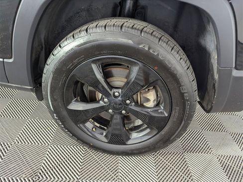 Certified 2020 Jeep Cherokee Latitude Plus image 19