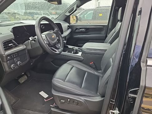 Used 2025 Chevrolet Tahoe LT RWD image 7