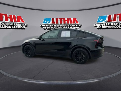 Used 2023 Tesla Model Y Long Range AWD/4WD image 5