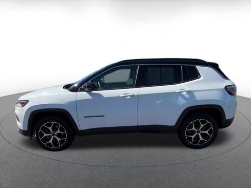 Used 2025 Jeep Compass Limited AWD/4WD image 8