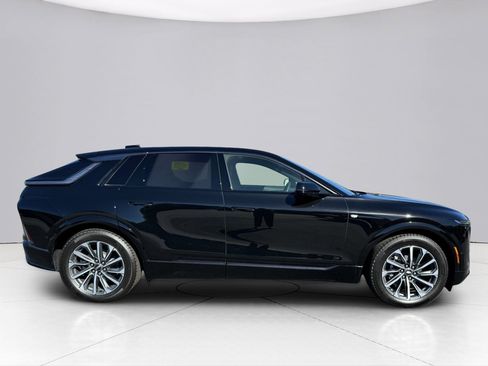 Used 2024 Cadillac Lyriq Sport AWD/4WD image 6
