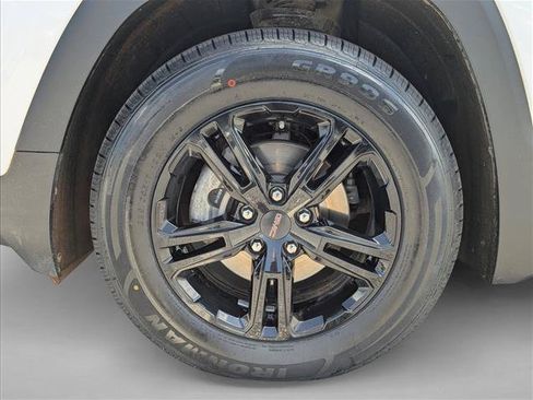 Used 2022 GMC Terrain AT4 AWD/4WD image 9
