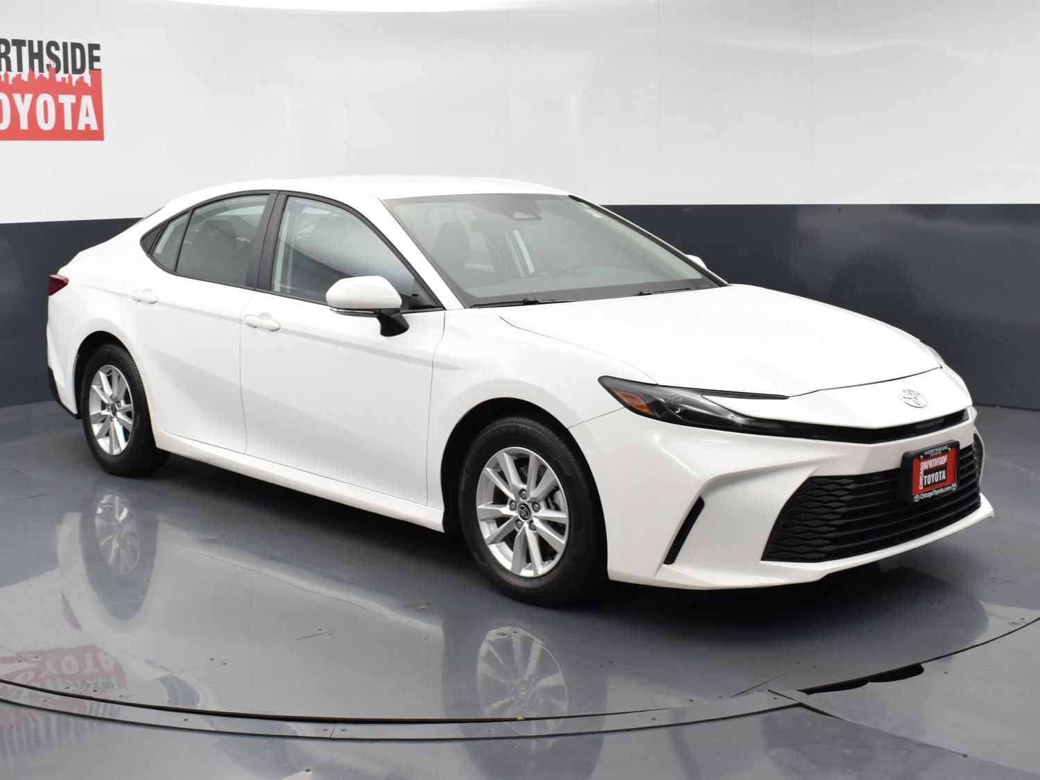 Used 2025 Toyota Camry LE FWD image 6