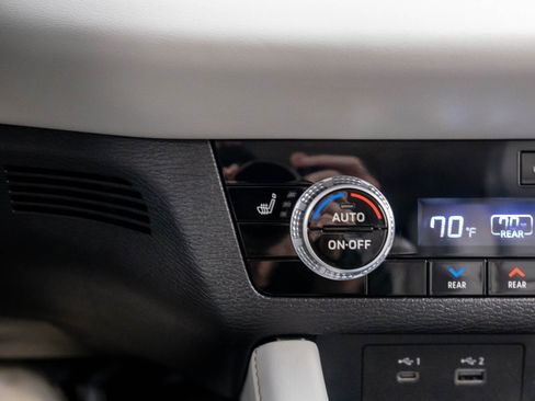 Used 2022 Mitsubishi Outlander SEL image 19