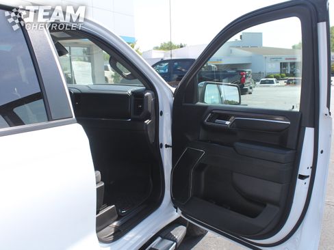 Used 2023 Chevrolet Silverado 1500 LT w/ Z71 Off-Road Package AWD/4WD image 26