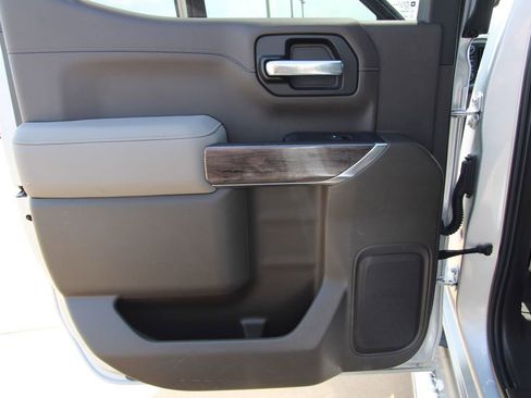 Used 2021 Chevrolet Silverado 1500 LTZ image 39