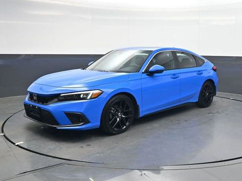 Used 2024 Honda Civic Sport Touring image 8