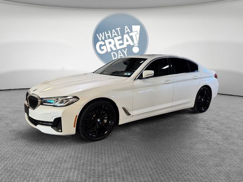 Used 2022 BMW 530i xDrive w/ Premium Package AWD/4WD image 8