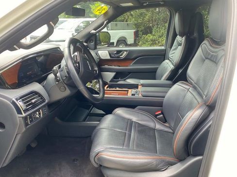 Certified 2024 Lincoln Navigator Black Label AWD/4WD image 12