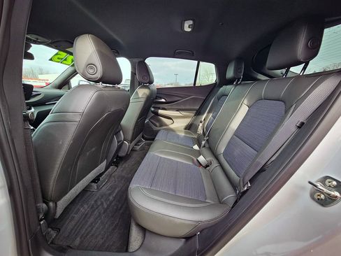 Used 2025 Buick Envista Preferred image 29