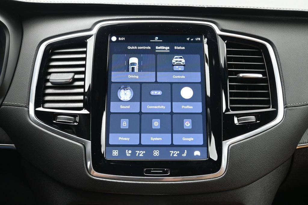 Used 2023 Volvo XC90 B6 Ultimate w/ Protection Package Premier AWD/4WD image 17