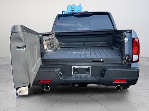 New 2026 Honda Ridgeline Black Edition image 6