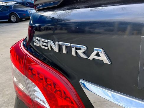 Used 2015 Nissan Sentra SR image 10
