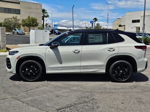 New 2026 Volkswagen Tiguan SE R-Line FWD image 5