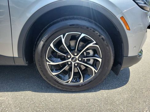Used 2024 Lincoln Nautilus Premier AWD/4WD image 10