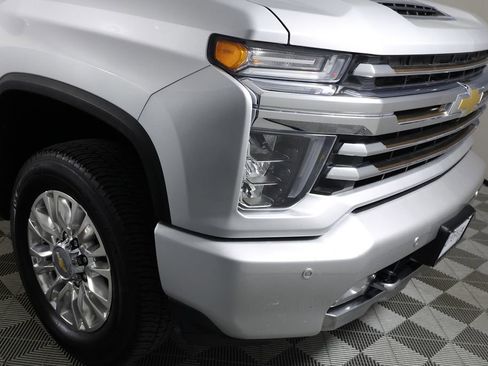 Used 2022 Chevrolet Silverado 3500 High Country w/ Technology Package AWD/4WD image 47