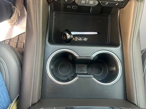 Used 2023 Chevrolet Tahoe LT w/ Luxury Package image 19