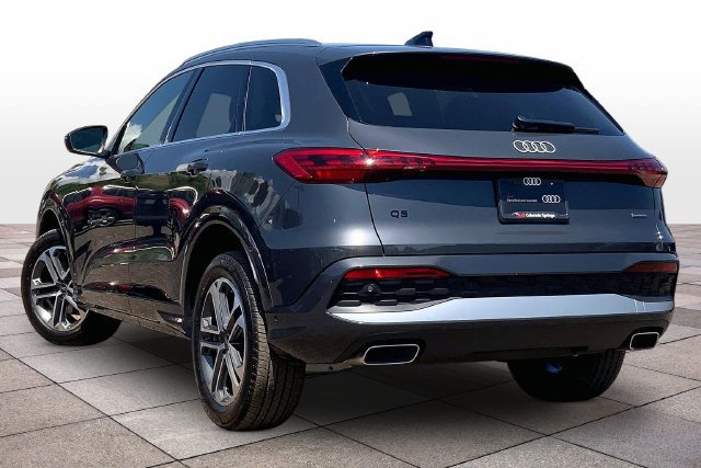 Certified 2025 Audi Q5 Premium w/ Convenience Package AWD/4WD image 11