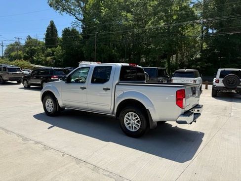 Used 2018 Nissan Frontier SV AWD/4WD image 9