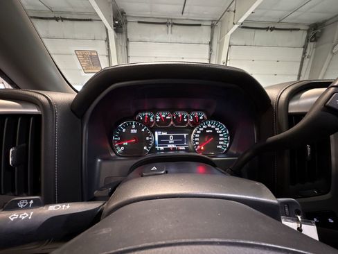 Used 2018 GMC Sierra 1500 SLT w/ SLT Premium Package image 12