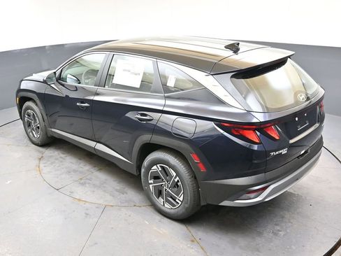 New 2026 Hyundai Tucson Blue SE image 38