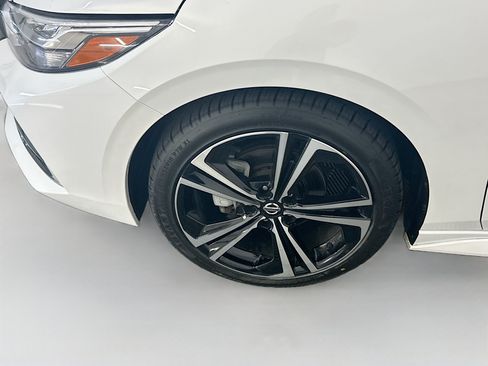 Used 2023 Nissan Sentra SR w/ Electronics Package FWD image 11